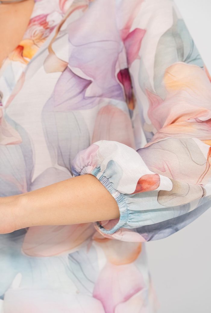 Bluza dama delicata, imprimata cu flori stilizate in tonuri pastel, LUIGIA, Hermosa, lila - imagine 3